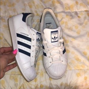 Adidas super star US size 5.5 like nwt